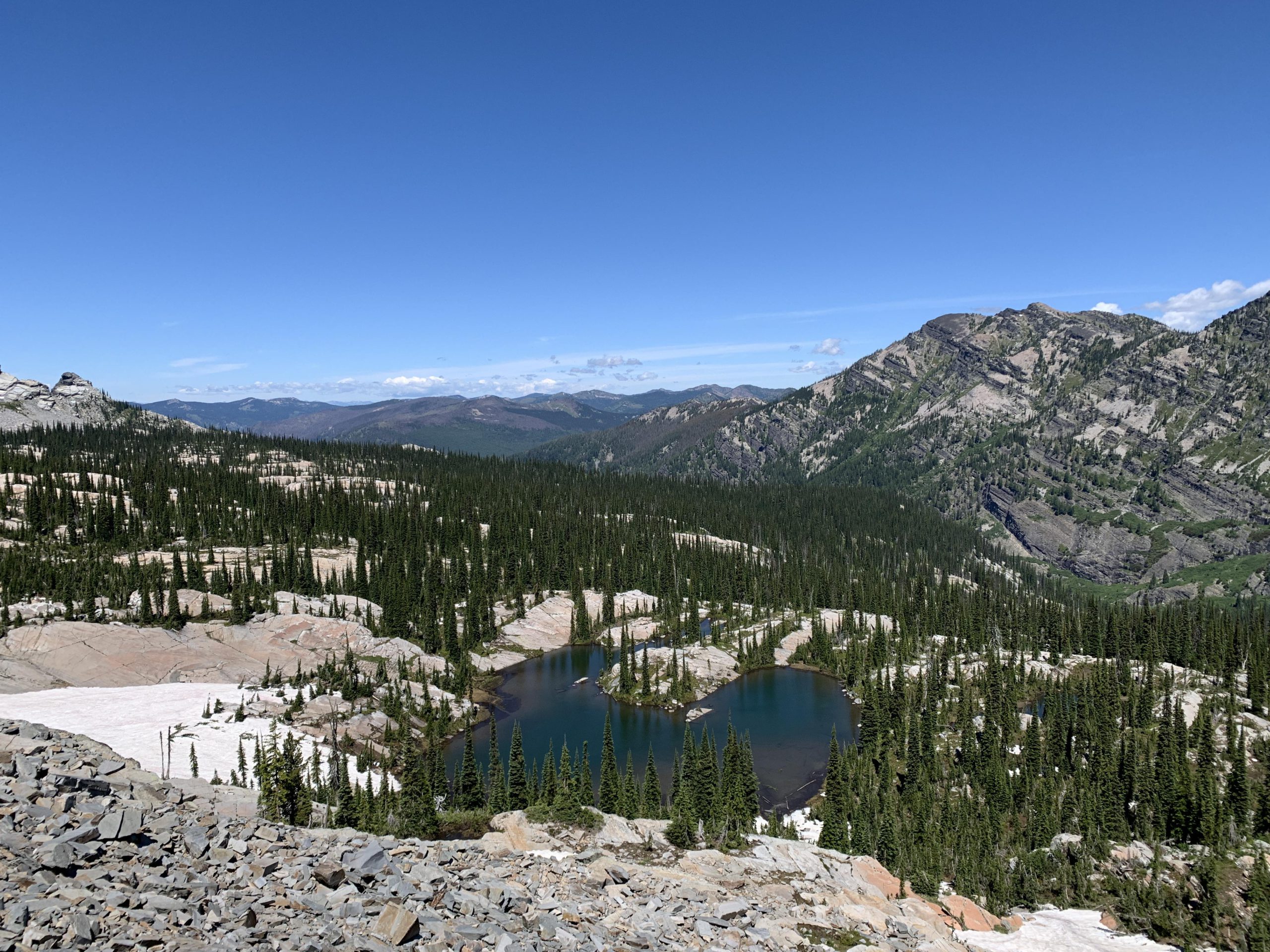 Horseshoe Pond – NaughtyHiker